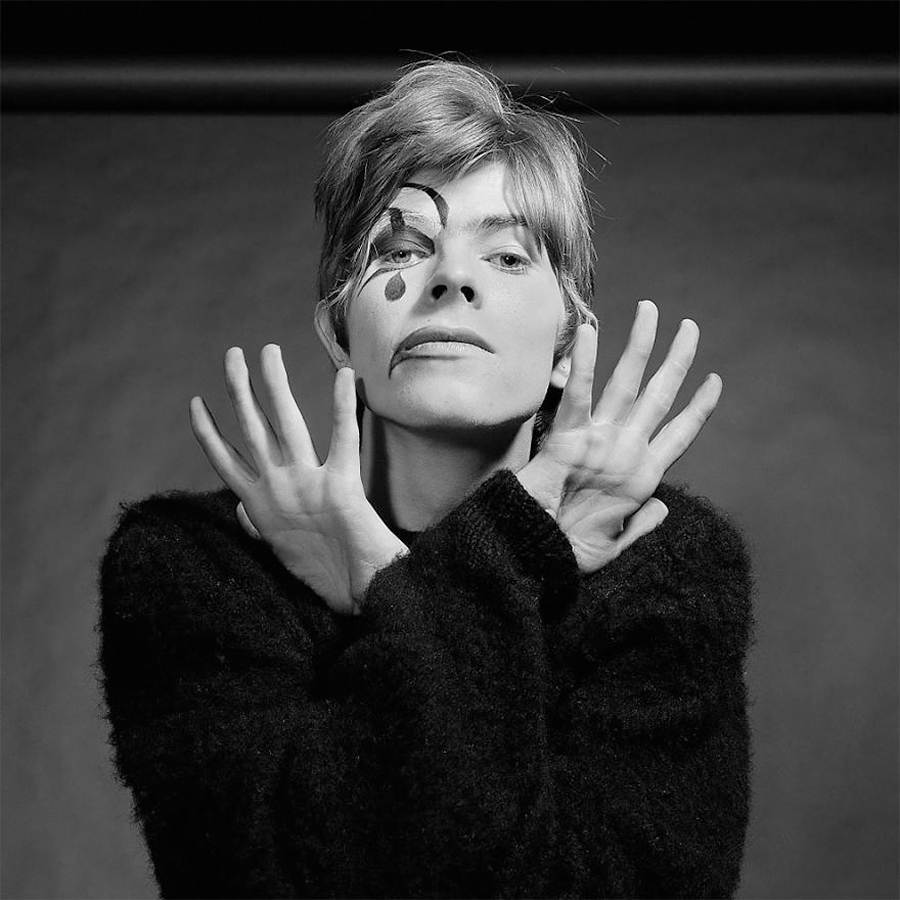 Never-Before-Seen Photos Of David Bowie 