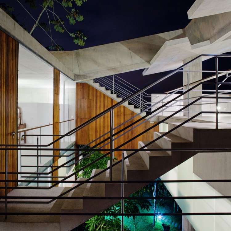 Residence in Ubatuba by SPBR Arquitetos
