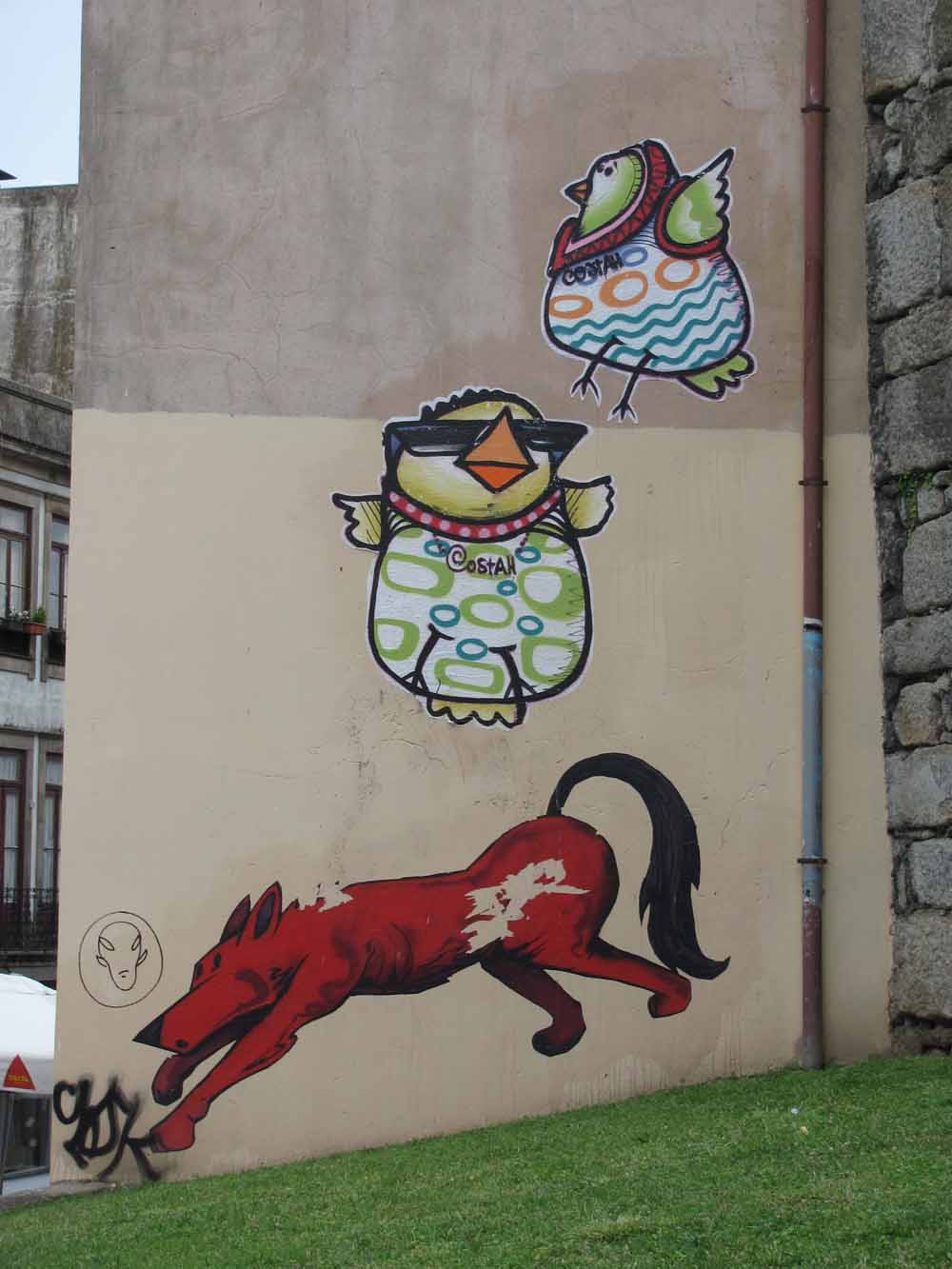 Street art from Porto8
